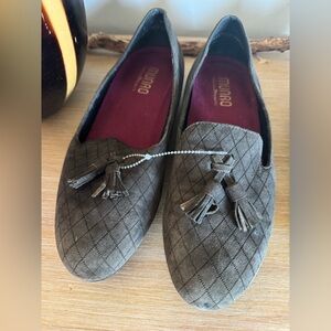 Munro Women's Quilted Tassel Loafers